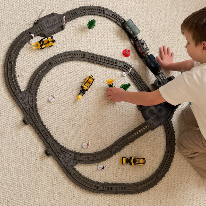 WOOPIE Elektryczna Kolejka Tor Retro Ciuchcia Lokomotywa + 2 Wagony – Zestaw 76 el.