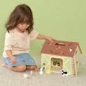 Classic World Drevený domček Farma Vintage – 17 dielna prenosná sada pre malých farmárov