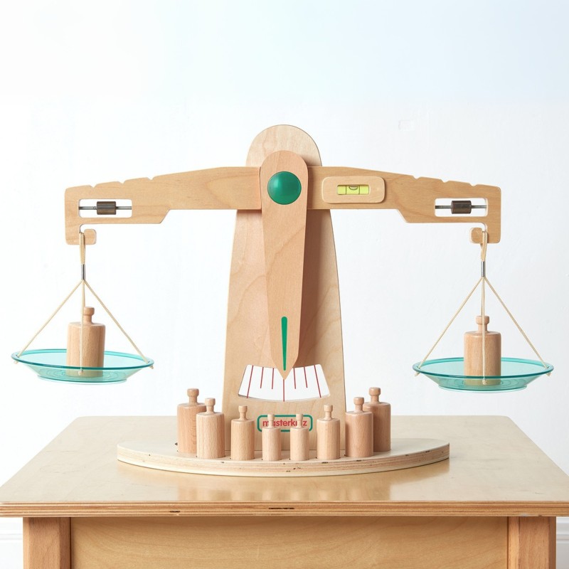 Masterkidz Drevená rovnoramenná váha – Edukačná Montessori pomôcka na učenie hmotnosti