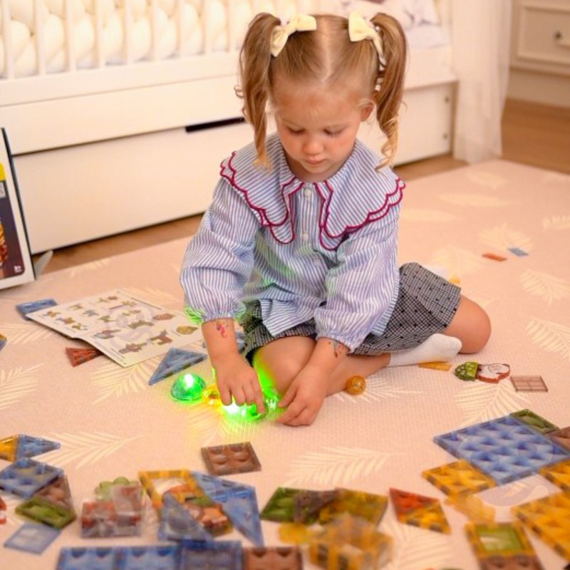 WOOPIE Klocki Magnetyczne Konstrukcyjne Świecące 3D Świat Zwierząt 124el.