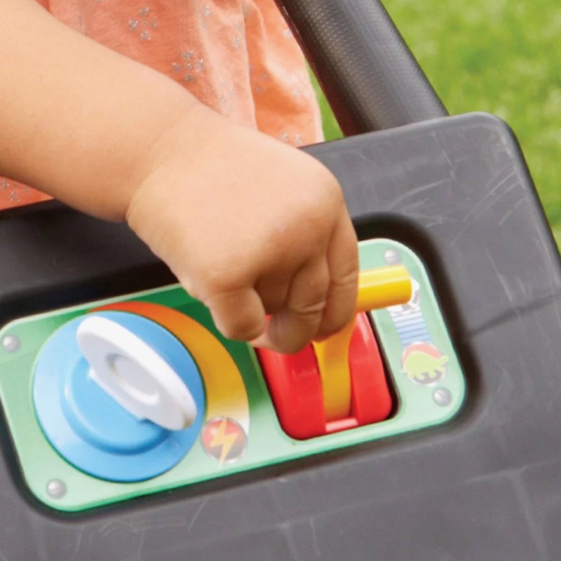 Little Tikes Detská interaktívna kosačka s kanistrom