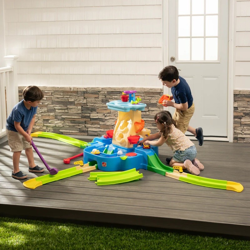 Step2 Detský vodný stôl s dráhou na minigolf