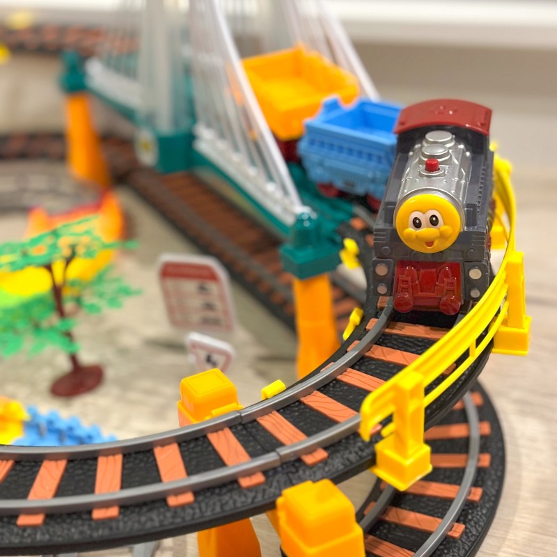 WOOPIE Elektrická Železnica a Závodná Dráha XXL 2v1