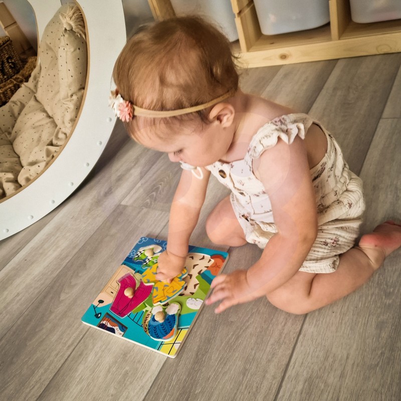 VIGA Vkladacie Drevené Puzzle s Úchytkami Oblečenie