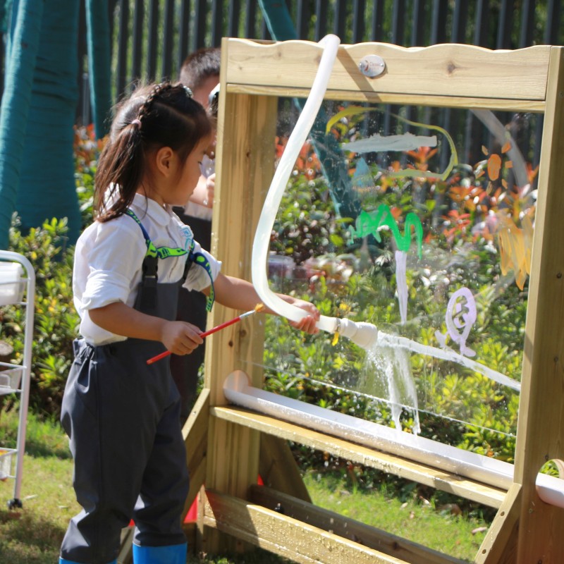 CLASSIC WORLD Obojstranná Tabuľa na Maľovanie s Vodnou Pumpou