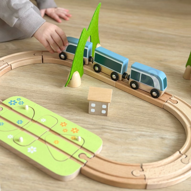 CLASSIC WORLD Zestaw Kolejka Tor Drewniany Pociąg + Sorter Kształtów 40 el.