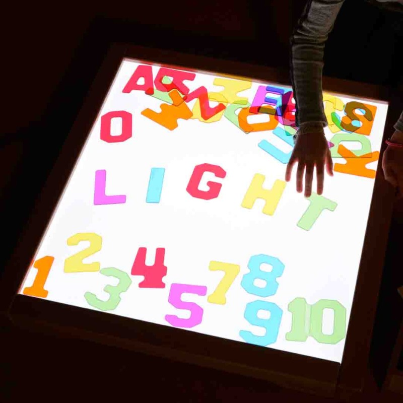 MASTERKIDZ Senzorický LED Panel + Priehľadný Panel na Maľovanie