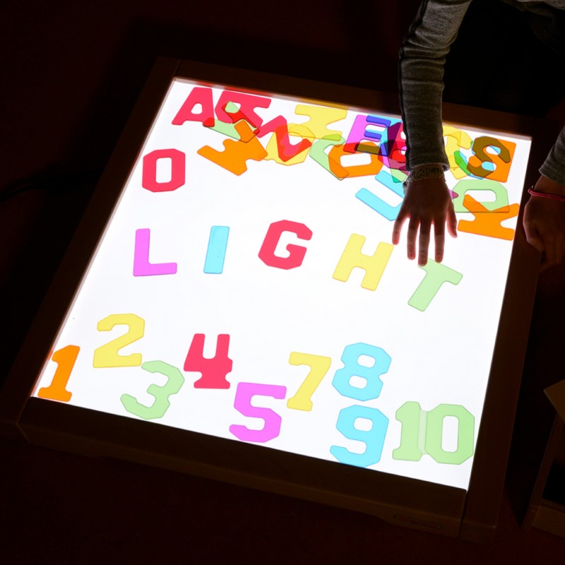 MASTERKIDZ Senzorický LED Panel s Ovládačom + Mozaikové Montessori Bloky 140 ks.