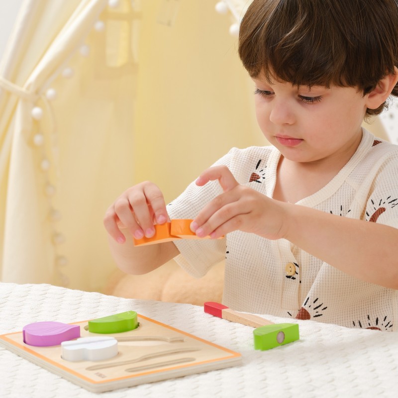 VIGA Drevená zelenina na krájanie | Montessori sada s doskou a nožom