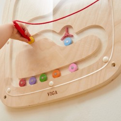 VIGA Drevená nástenná tabuľa Gravitácia | Montessori labyrint na skúmanie pohybu