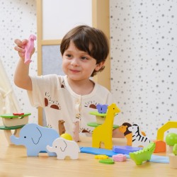 VIGA Drevené kocky Tropické príbehy | Montessori sada Safari zvieratká v boxe (55 ks)