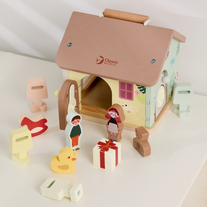 CLASSIC WORLD Drevený motorický domček so zámkami a kľúčikmi | Senzorická hračka 11 ks