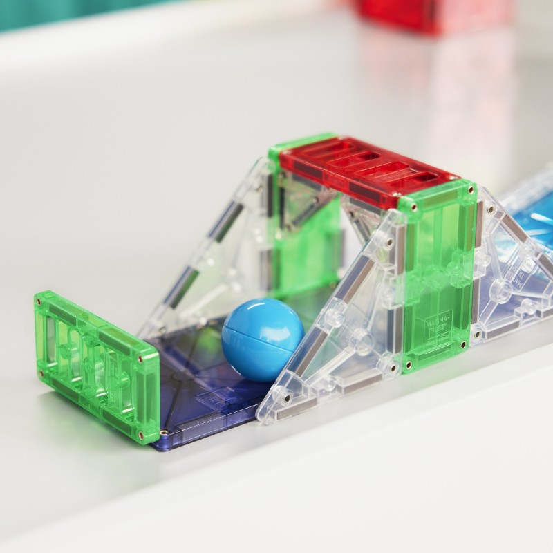 Magna-Tiles Rail Racers Deluxe (90 dielov) – Veľká magnetická guličková dráha