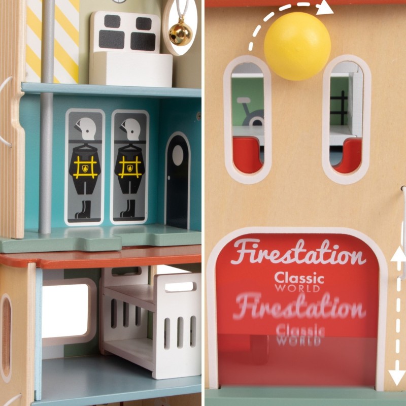 Classic World Drevená hasičská stanica | 13-dielny set s autom, vrtuľníkom a zvončekom