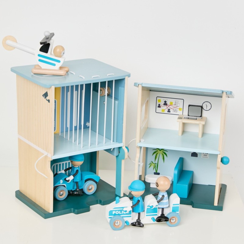 Classic World Drevená policajná stanica | 12-dielny set s autíčkami a vrtuľníkom