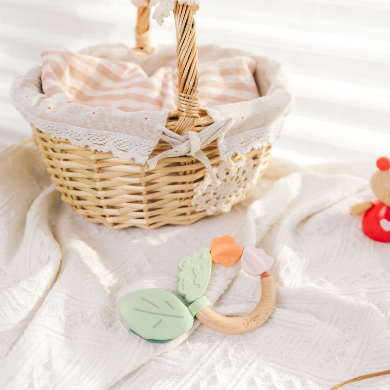 CLASSIC WORLD Drewniana Grzechotka Sensoryczna Gryzak 2w1